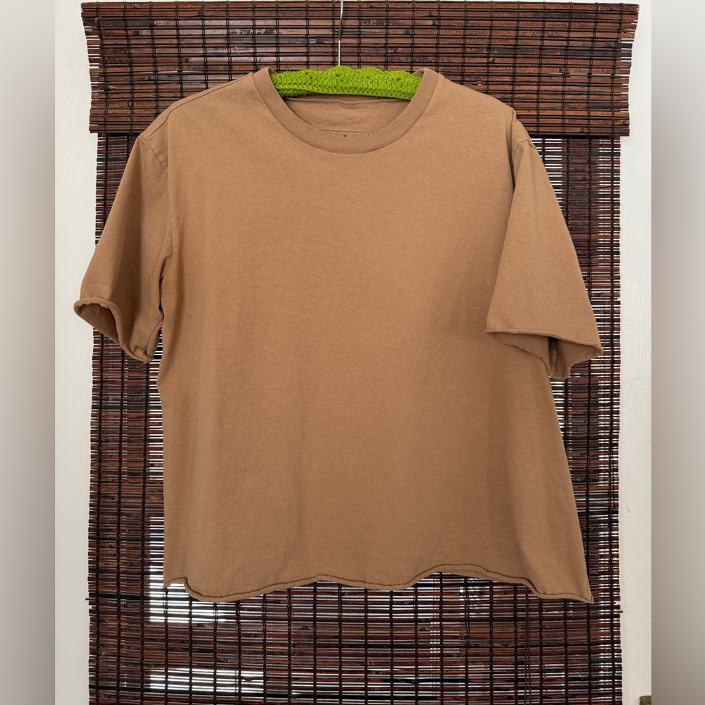 Frank & Eileen Perry Tee in Camel M Pristine condition, no marks, stains.